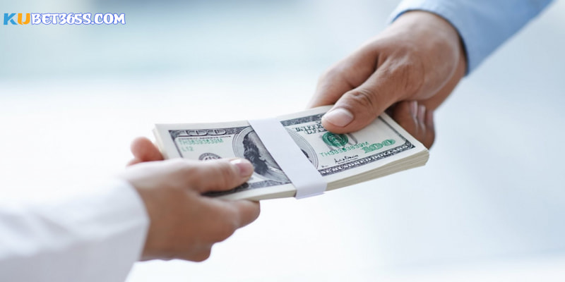 Được người khác cho tiền phần lớn là điềm báo tốt đẹp Được người khác cho tiền phần lớn là điềm báo tốt đẹp